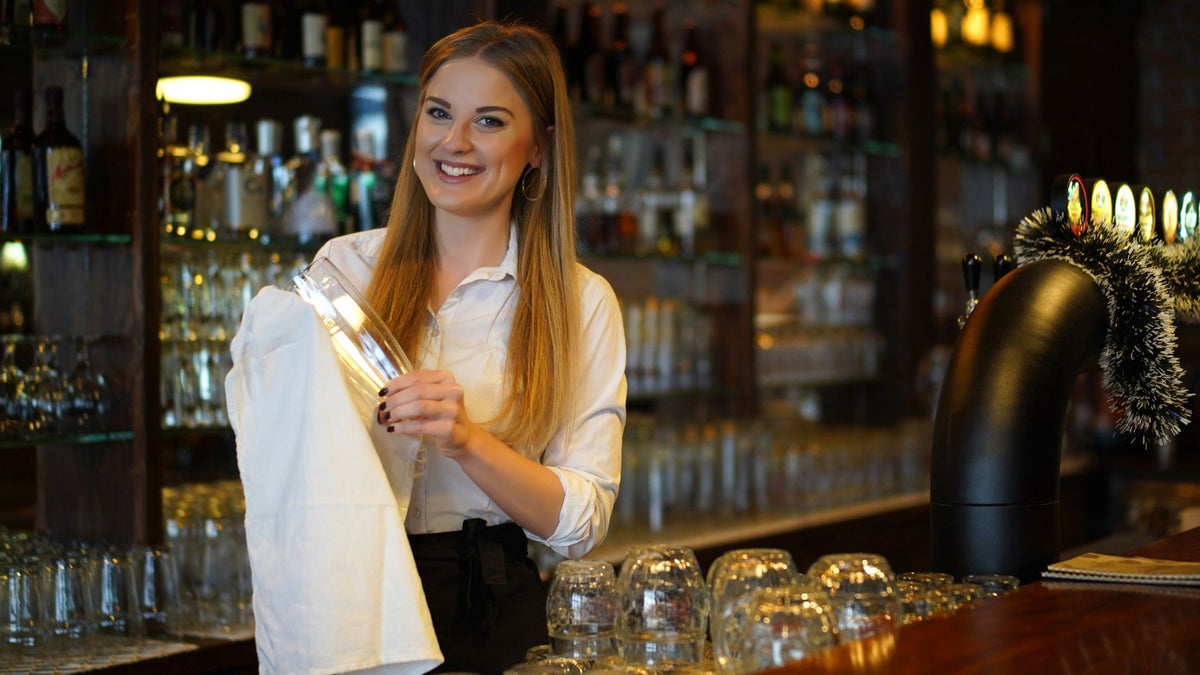 Home / Bartending / Bartending Etiquette Mastering the Dos and Donts