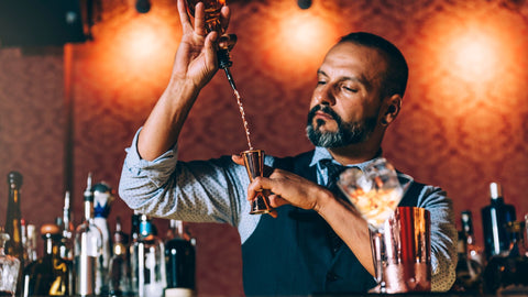 How to Become a Skilled Bartender Online Master Mixology at Your Own Pace